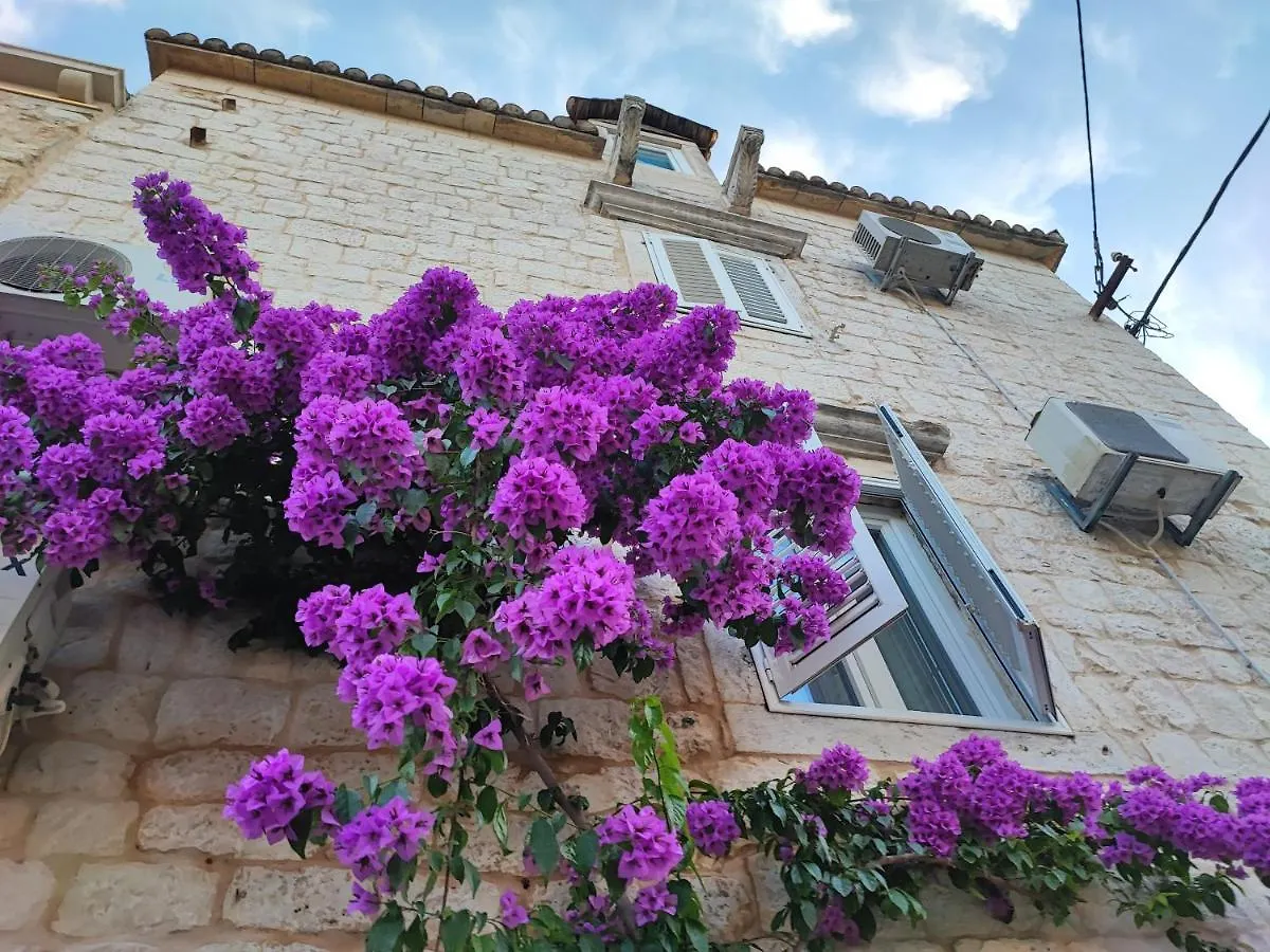 Carol Rooms Trogir 3*,  Croatia