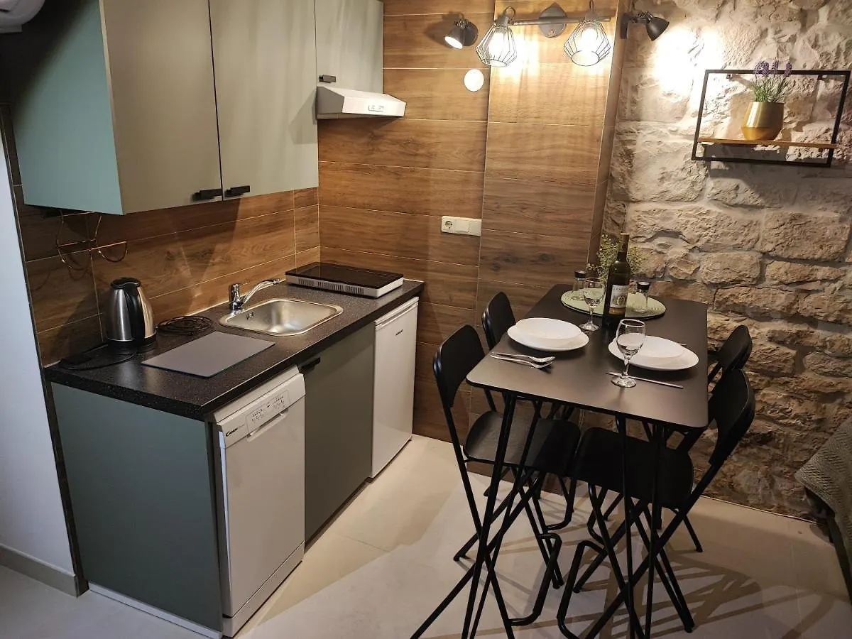 Guest house Carol Rooms Trogir