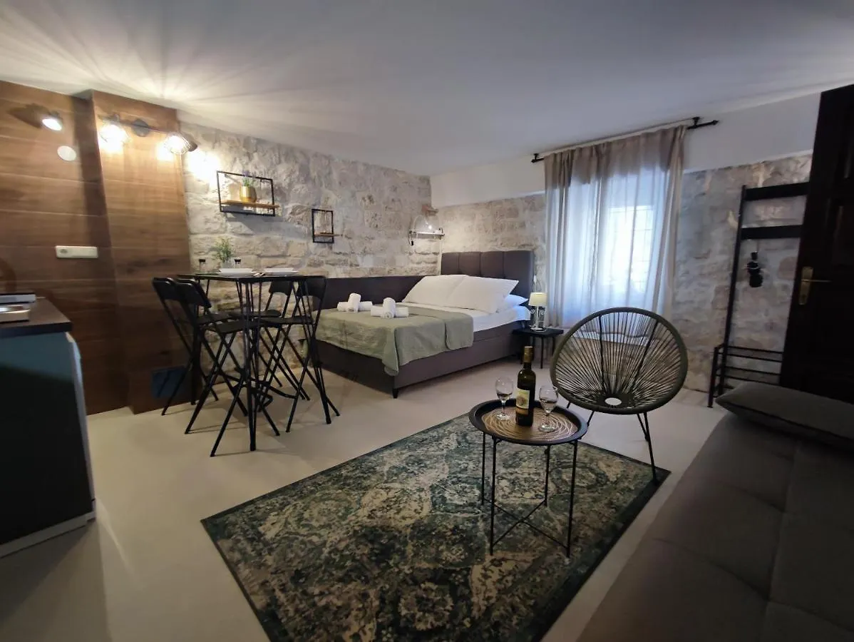 Guest house Carol Rooms Trogir