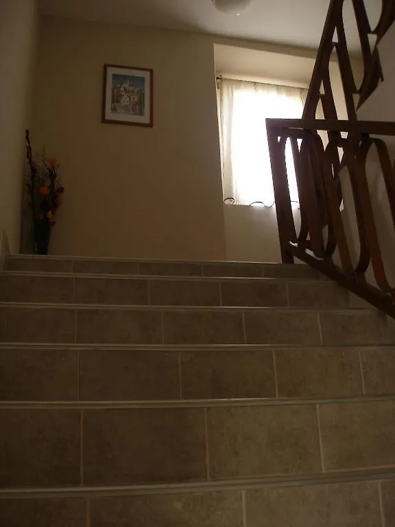 Carol Rooms Trogir 3*,