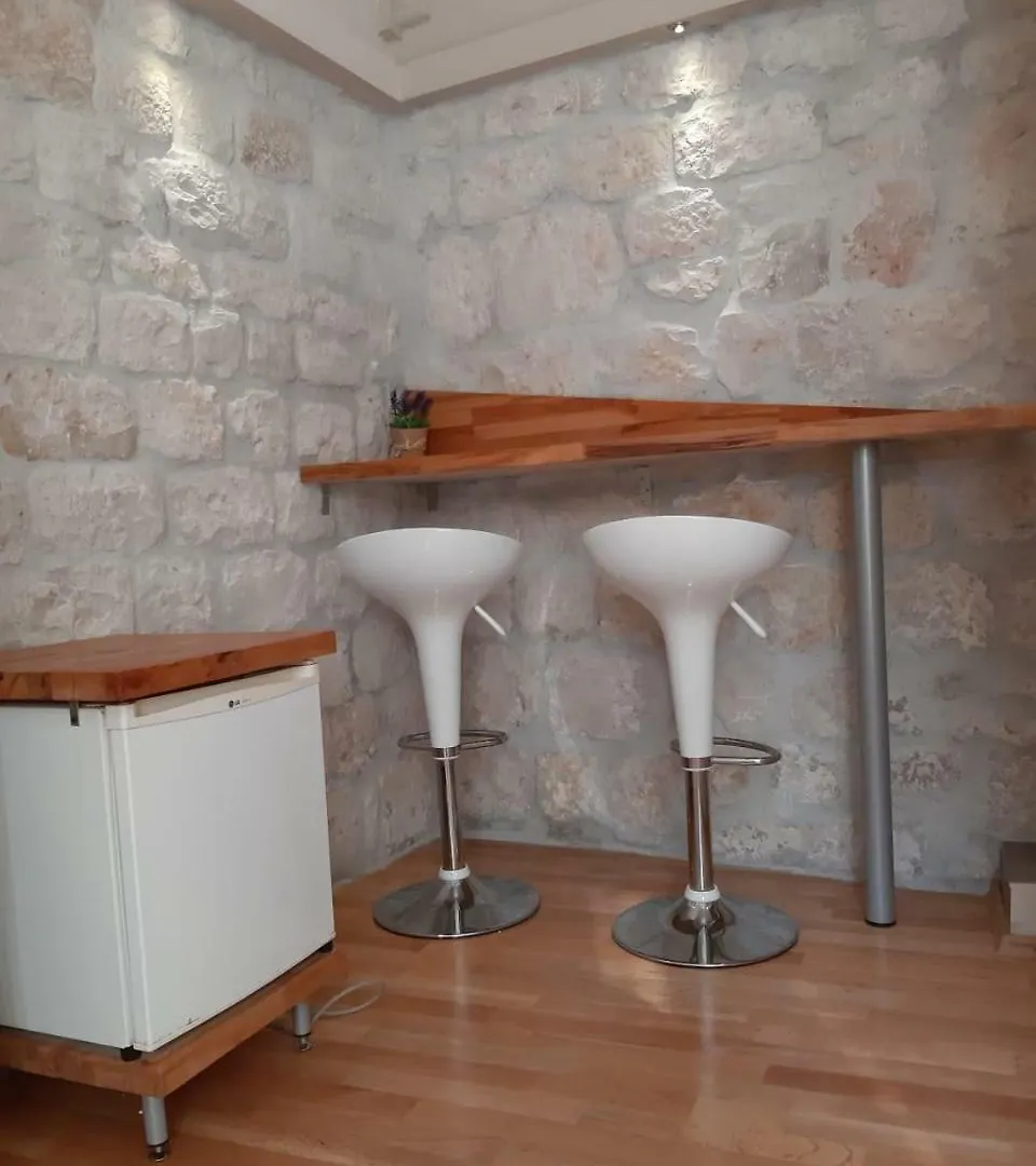 Carol Rooms Trogir 3*,  Croatia
