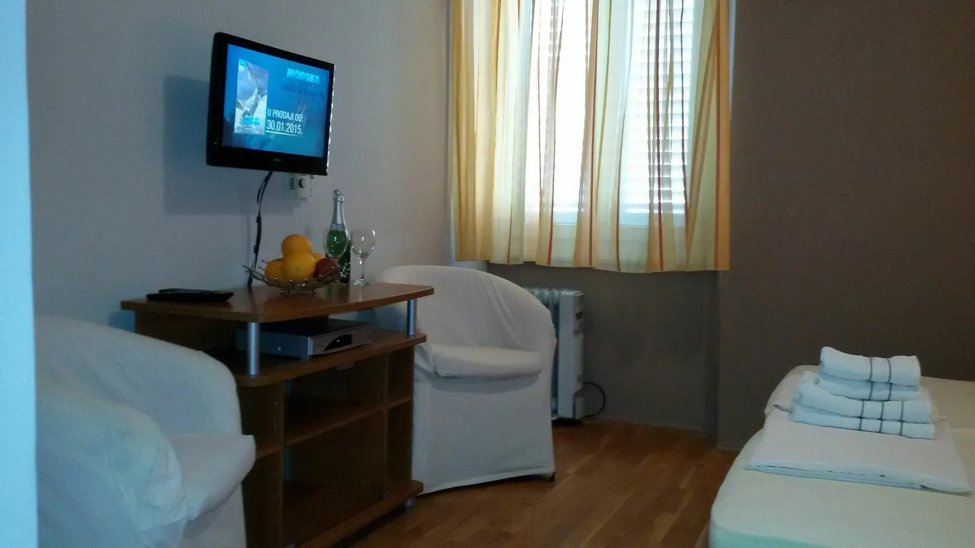 Carol Rooms Trogir Guest house