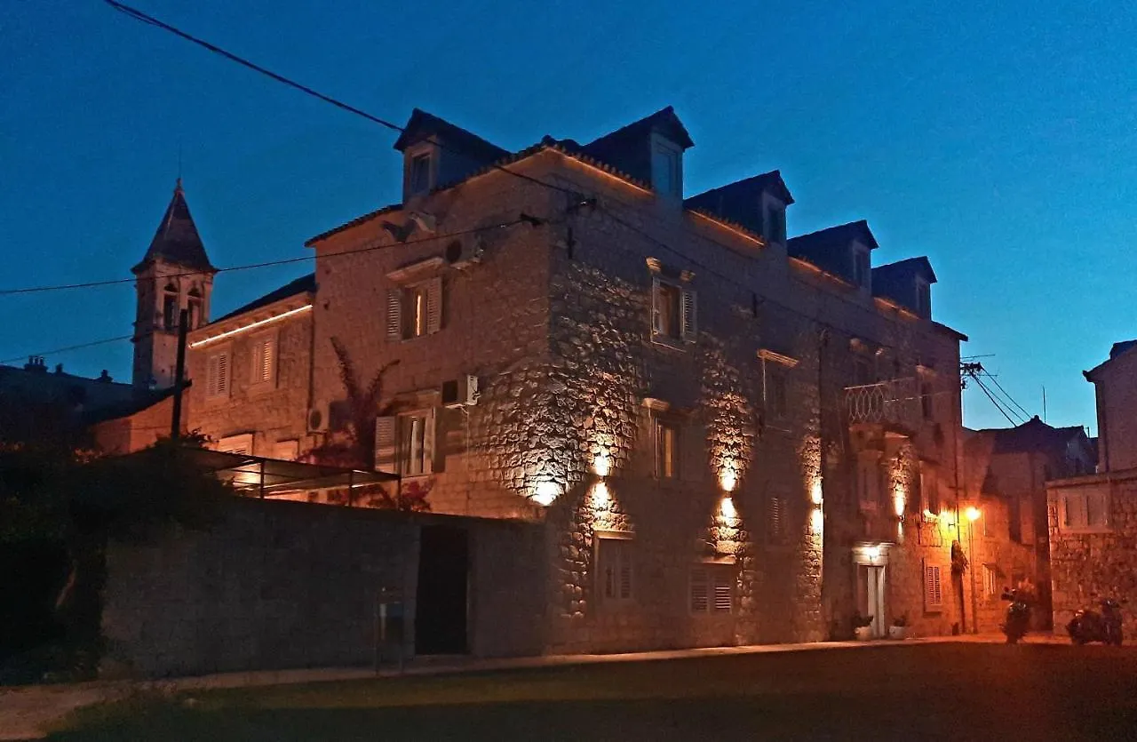 Carol Rooms Trogir
